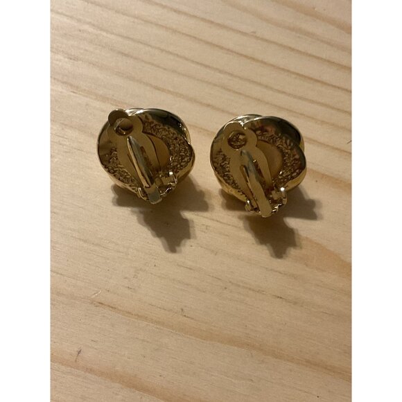 Vintage Gold-Tone Faux Pearl Clip-On Earrings - Retro Fashion Jewelry - Picture 3 of 4
